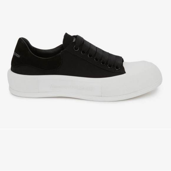 Alexander McQueen Women’s Deck Lace Up Plimsoll Sneakers - Picture 10 of 11